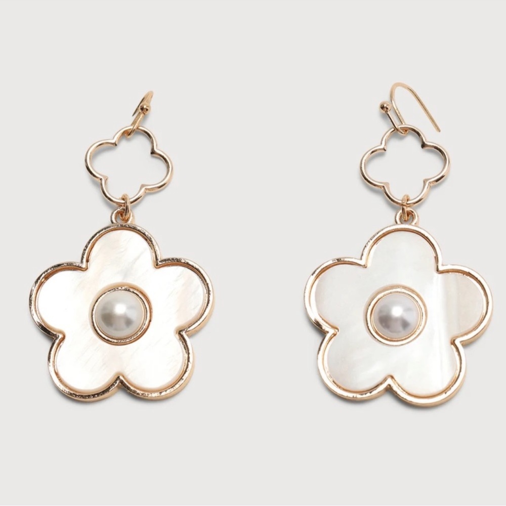 NEW Lulus Peak Bloom Pearl And Gold Flower Earrings White